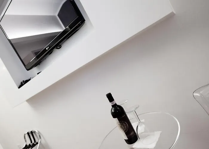 Town House Fontana Di Trevi Bed & Breakfast 4*