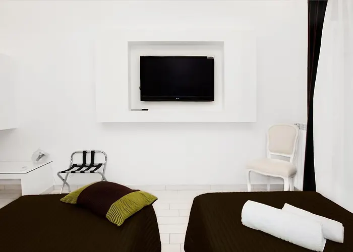 Town House Fontana Di Trevi 4*