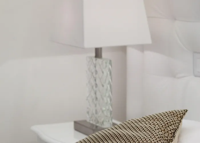 Town House Fontana Di Trevi Bed & Breakfast