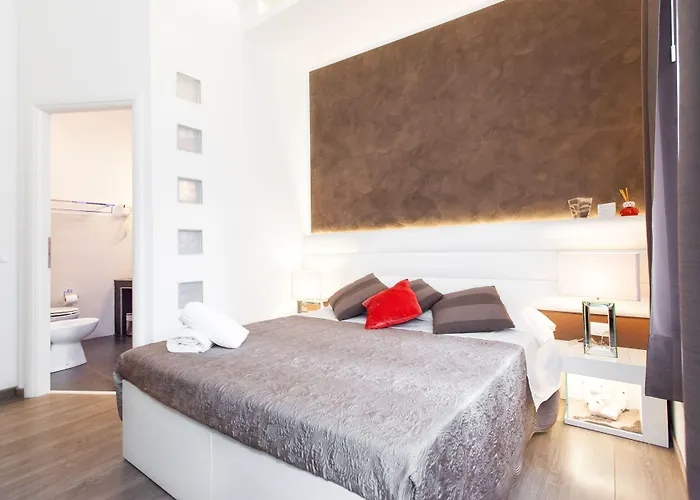Town House Fontana Di Trevi Bed and Breakfast