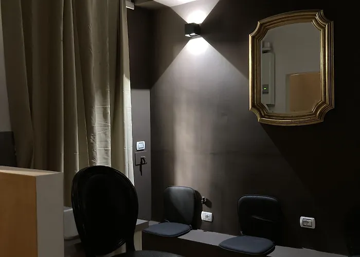 Town House Fontana Di Trevi 4*